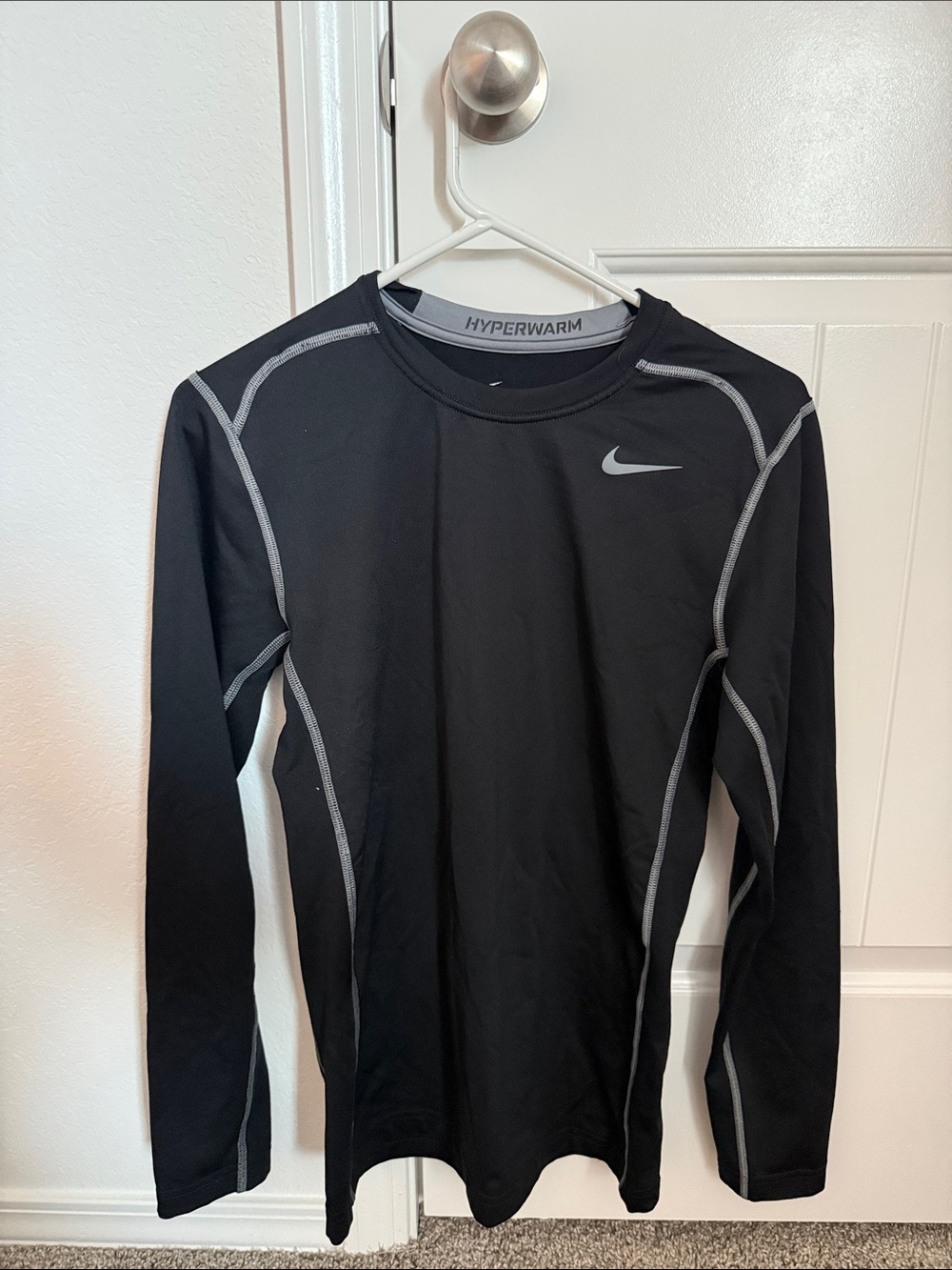 Nike Black Hyperwarm Long-Sleeve Rash Guard with Gray Contrast